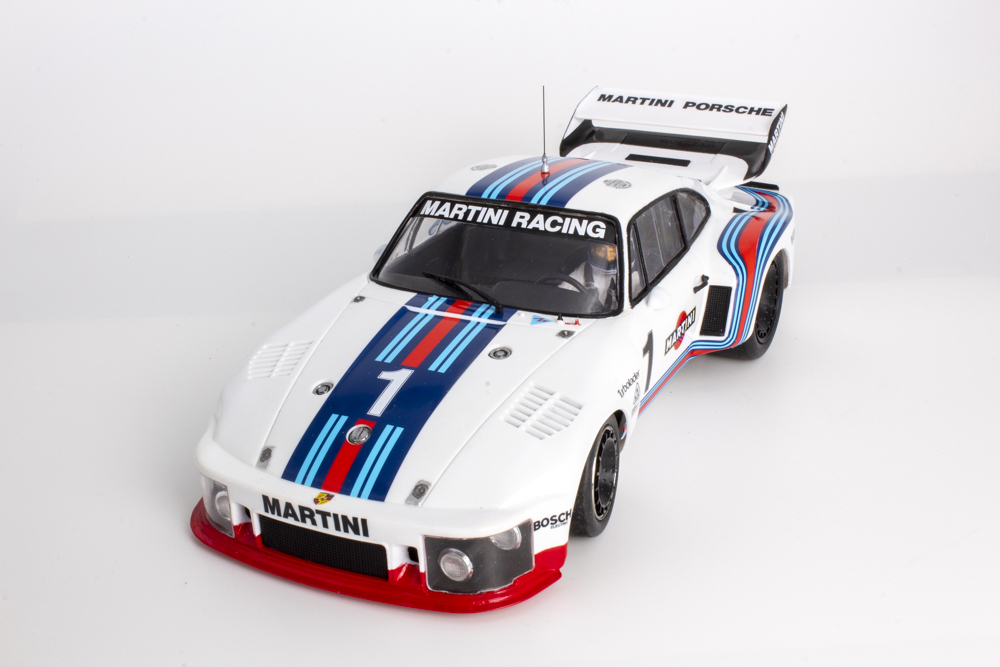 自動車 Tamiya 1/20 Martini Porsche 935 Turbo TAMIYA 1/20 Martini Porsche 935 Turbo Model Kit 20005 GP