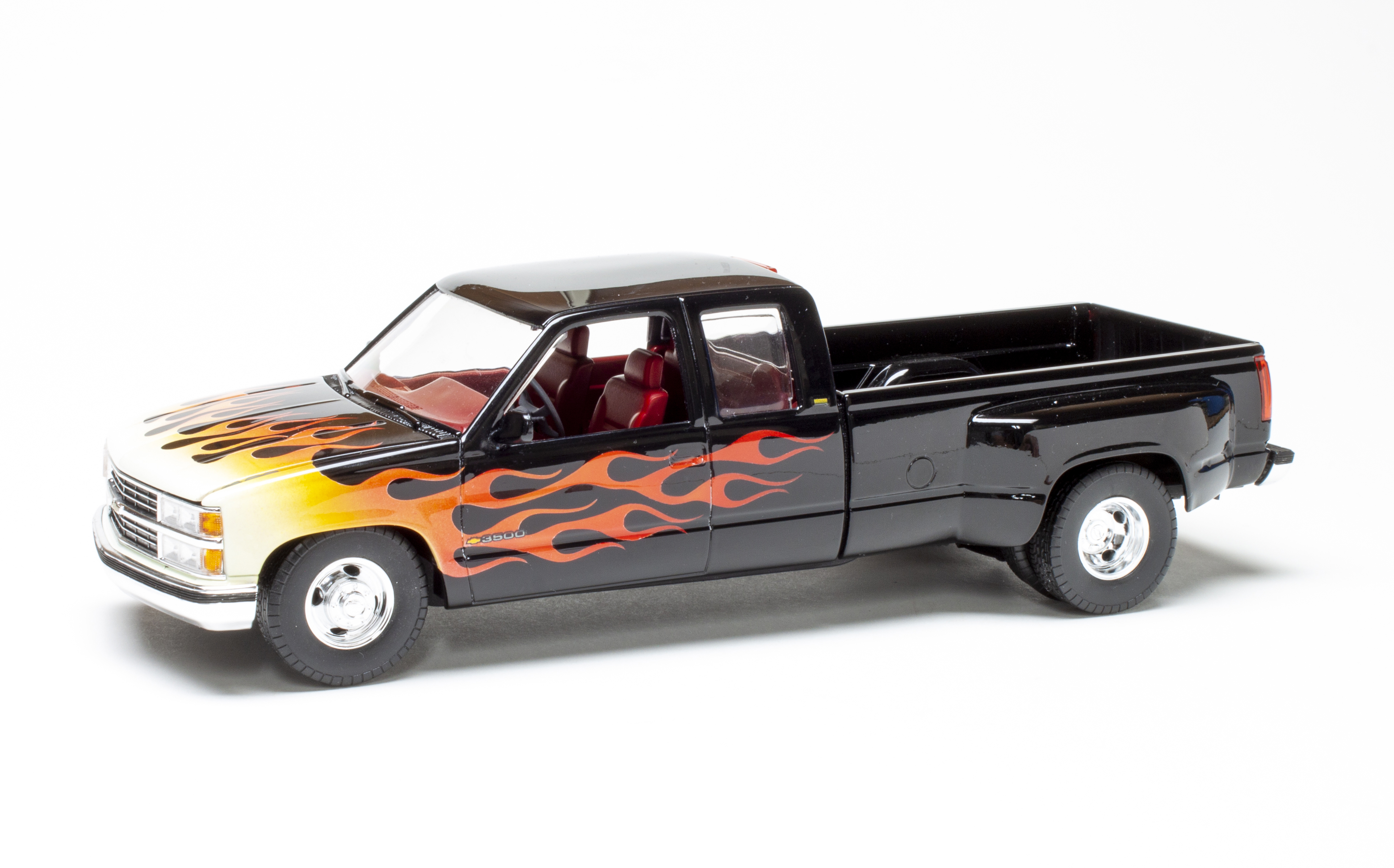 自動車 1/25 Chevy SILVERADO C-3500 Dually AMT 1/25 scale 1996 Chevy C3500 Extended Cab Dually plastic