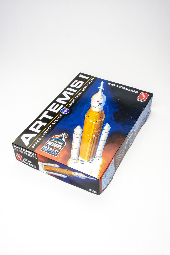 AMT 1/200 scale Artemis I Space Launch System and Orion Crew Spacecraft