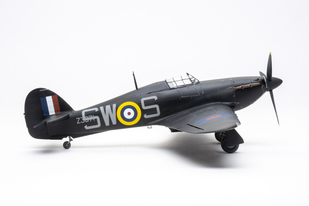 Revell 1/32 scale Hawker Hurricane Mk.IIb plastic model kit Revell 1/32 scale Hawker Hurricane Mk.IIb plastic model kit