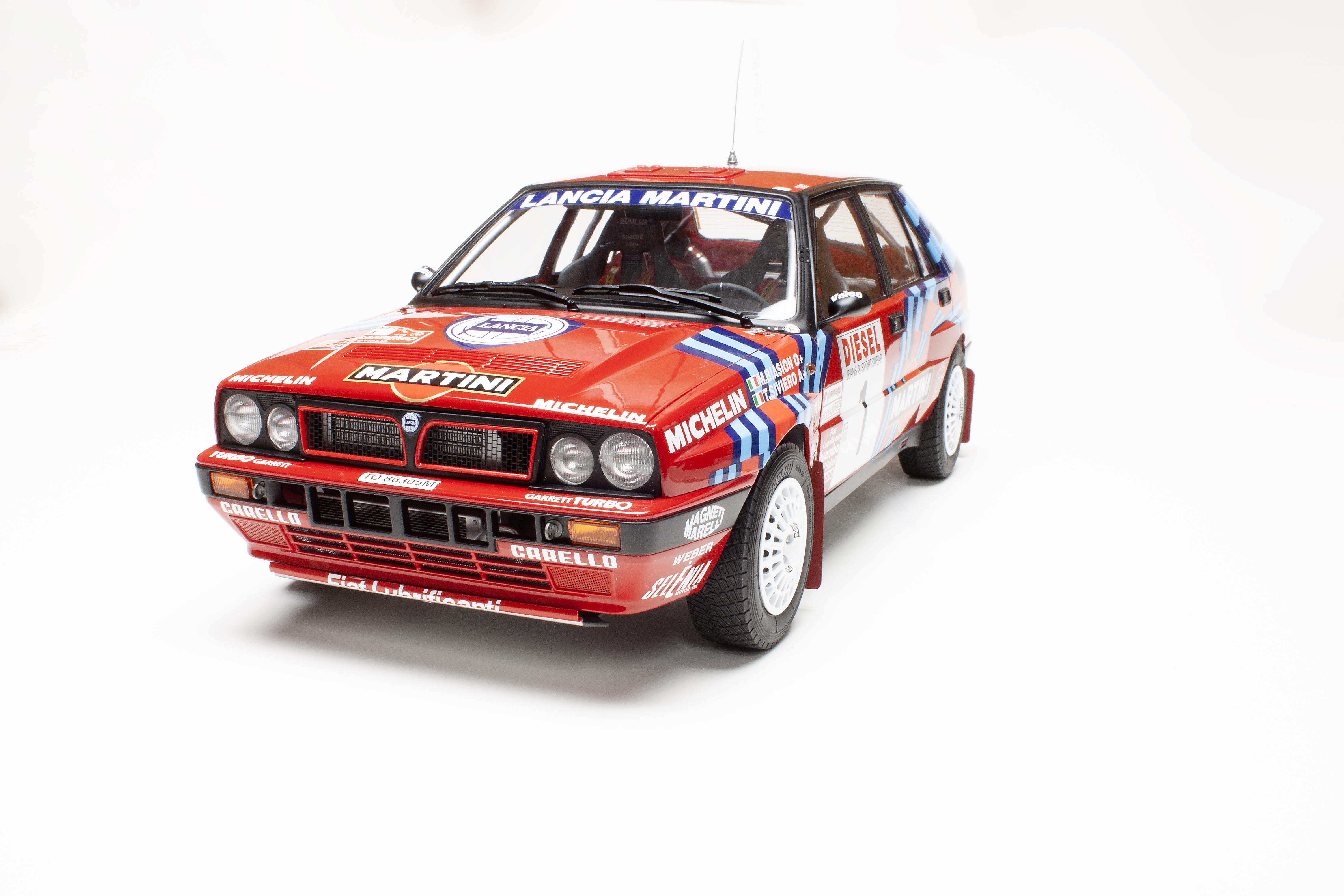 Italeri 1/12 scale Lancia Delta HF Integrale 16V San Remo 1989 plastic  model kit review | FineScale Modeler Magazine