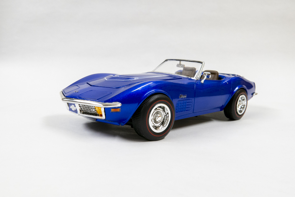 AMT 1 25 scale 1972 Corvette Roadster convertible plastic model kit review FineScale Modeler Magazine