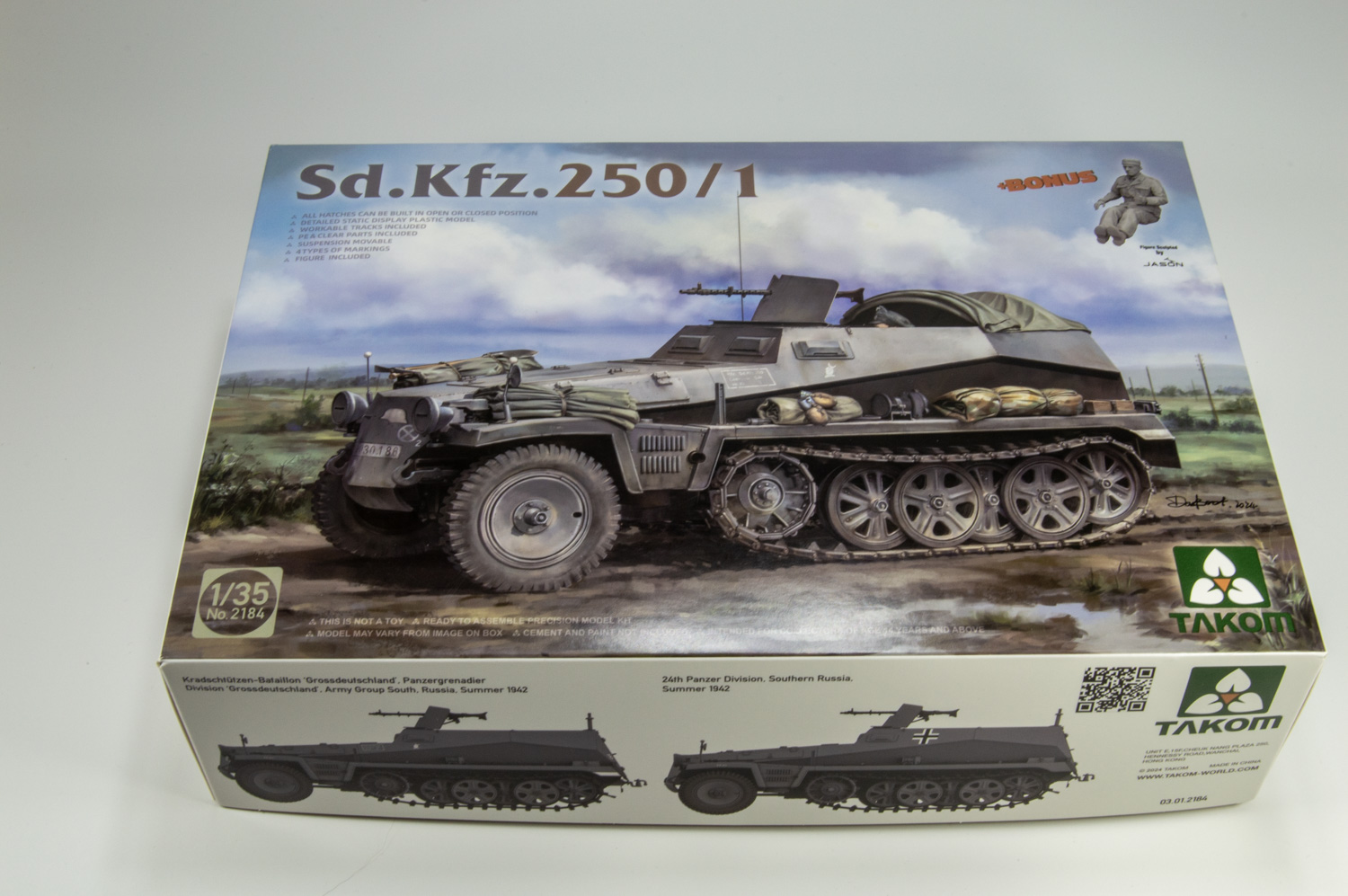 Takom 1/35 scale SdKfz 250/1 plastic model kit review