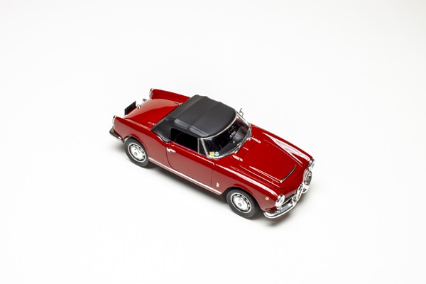 Italeri 3668 - Maquette Alfa Romeo Giulia 1600 Spider 1/24 Italeri 3668 - Maquette Alfa Romeo Giulia 1600 Spider 1/24