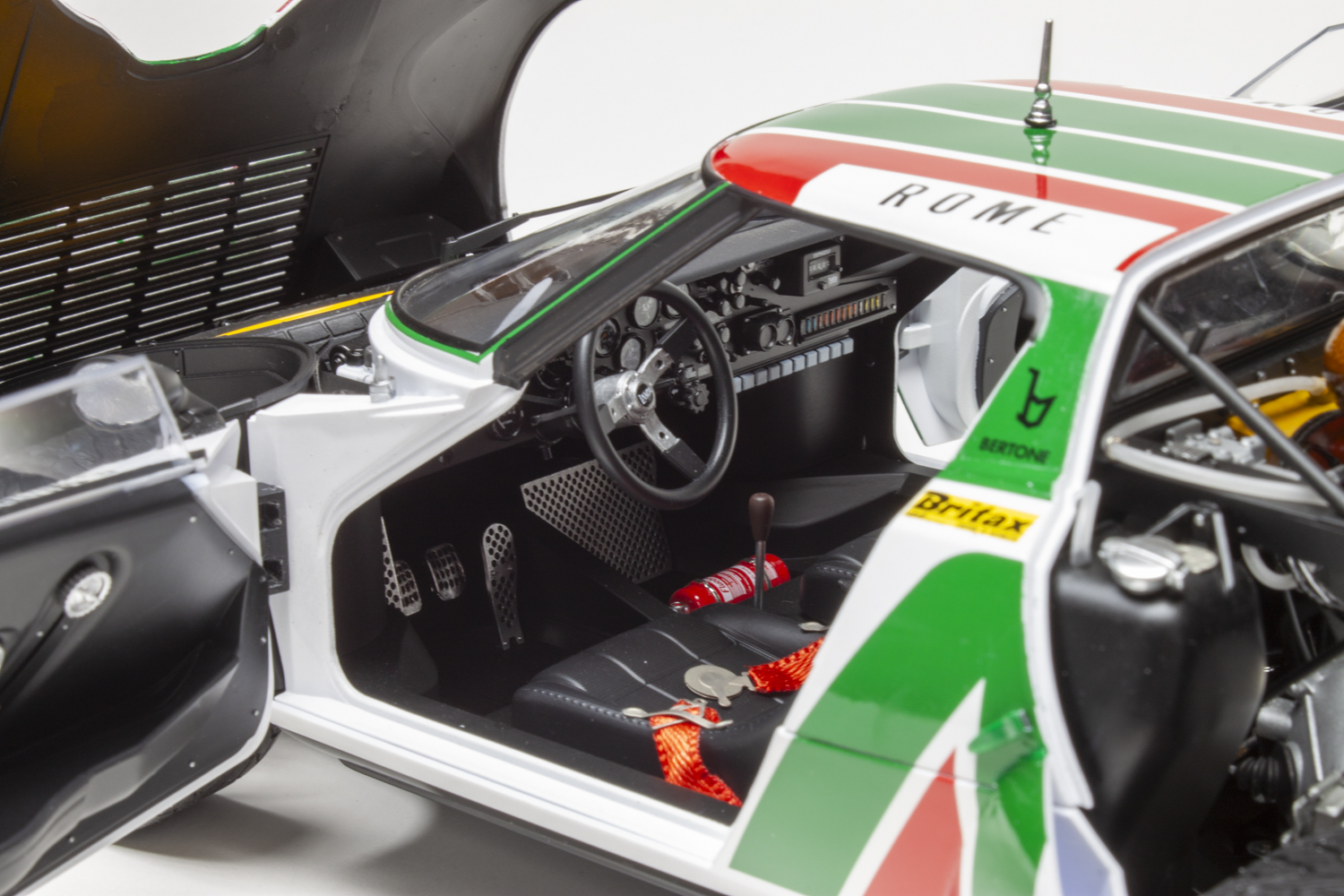 Italeri 1/12 scale Lancia Stratos HF Gr.4 Monte Carlo 1977
