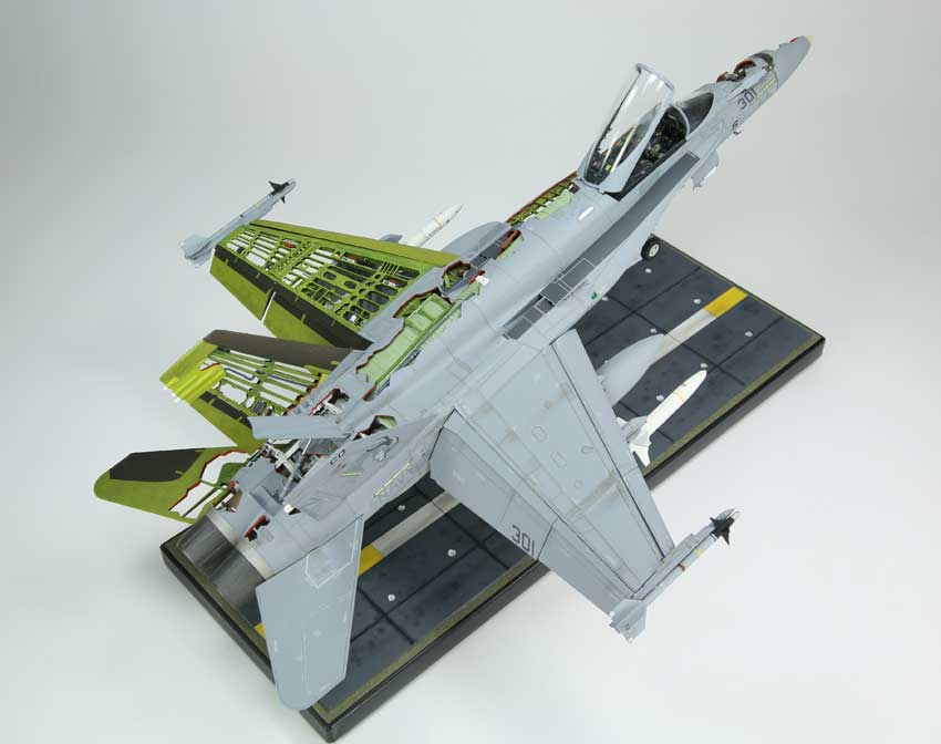 F/A-18C HORNET 1/32スケール Academy 1/32 F-18C Hornet , by Lee Kolosna