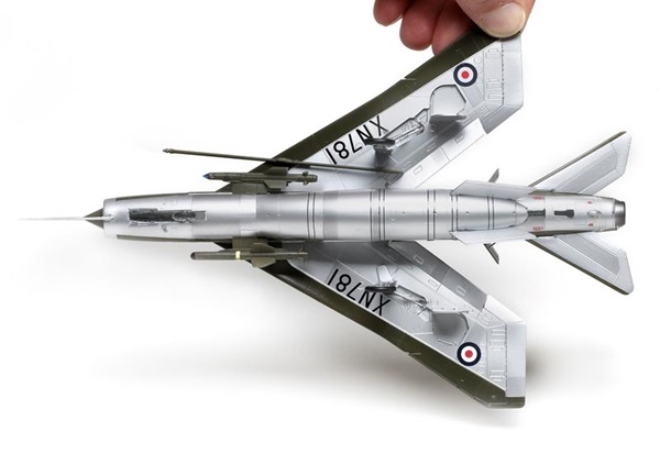 1/32 Trumpeter E.E. BAC Lightning F. 1 A / F.3 by Peter Doll 1/32 Trumpeter E.E. BAC Lightning F. 1 A / F.3 by Peter Doll