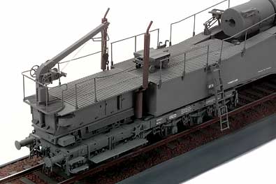 Rail gun shootout: FSM compares the 1/35 scale Dragon and