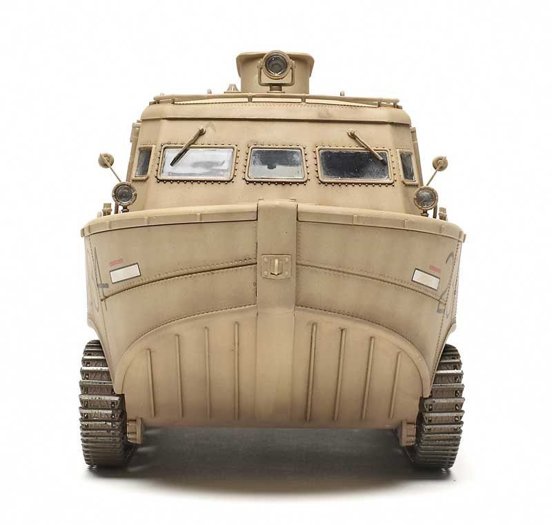 Land-Wasser-Schlepper, Bronco CB35020 (2009)