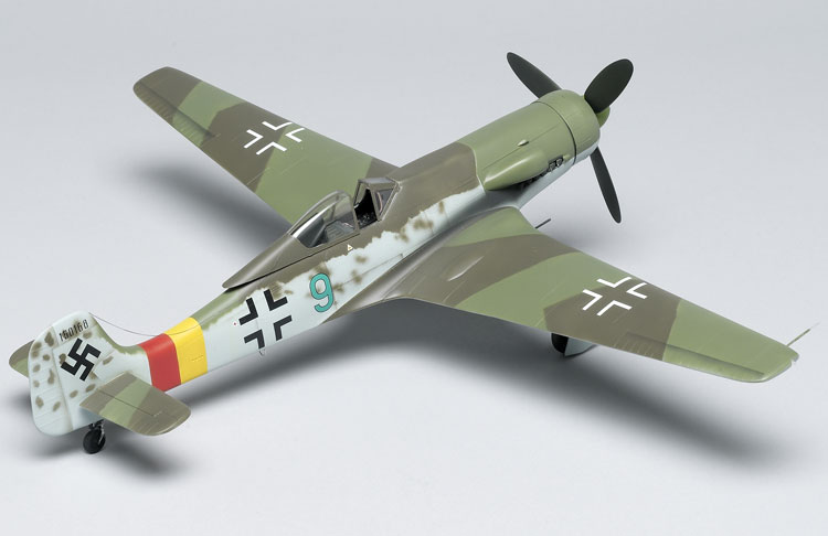 Pacific Coast 1/32 scale Focke-Wulf Ta 152 | Finescale Modeler