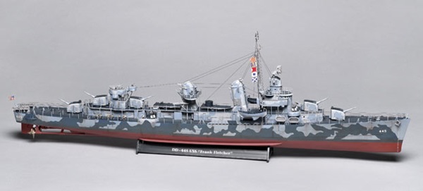 Revell Germany 1/144 scale Fletcher-class destroyer