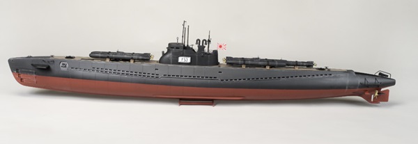Lindberg 1/72 scale IJN <i>I-53</i> submarine and Kaitens