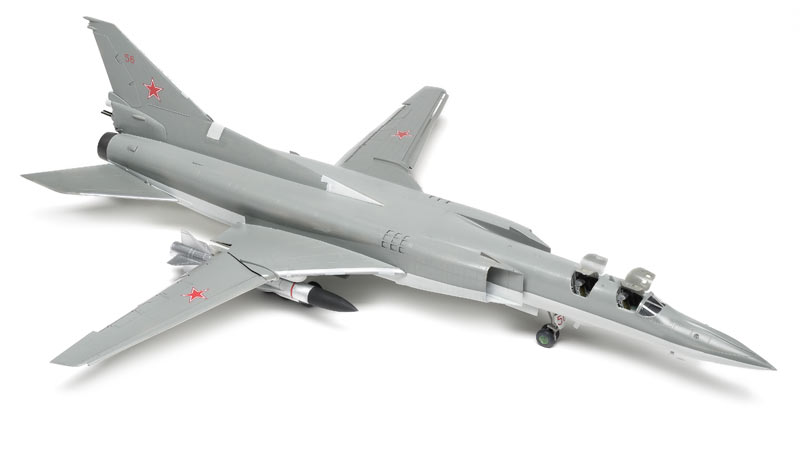 Trumpeter 1/72 scale Tu-22M2 